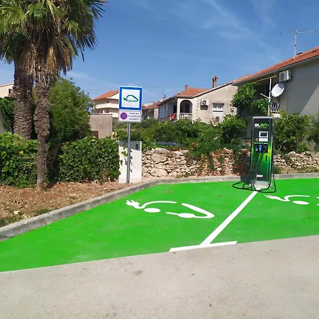 Casa vacanze Oleas Hvar - House With Garden And Terrace - 2 Min To Sea