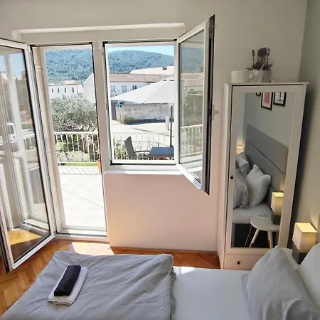 Casa vacanze Oleas Hvar - House With Garden And Terrace - 2 Min To Sea Stari Grad (Hvar)